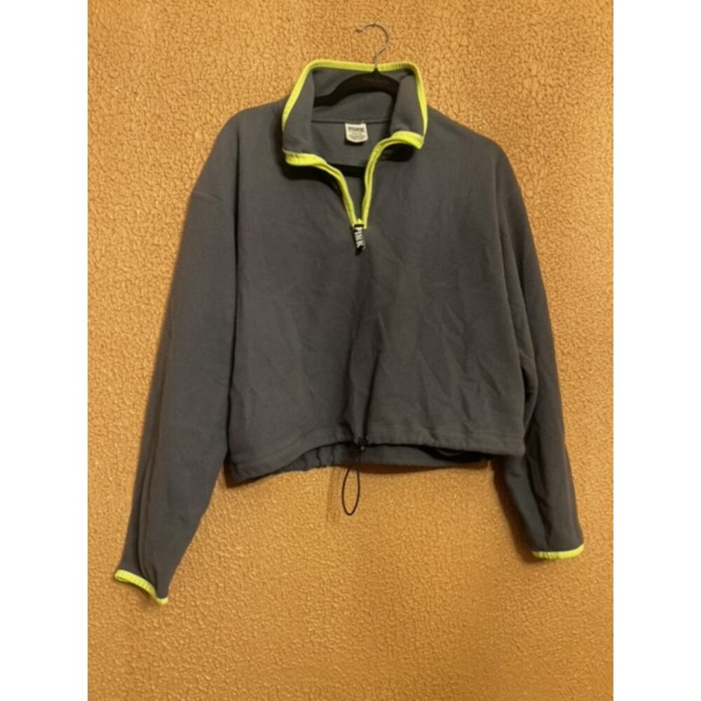 VS Pink Pull Over